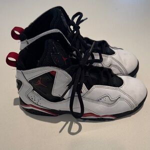 Jordans True Flight White/Varsity Red Black Nike